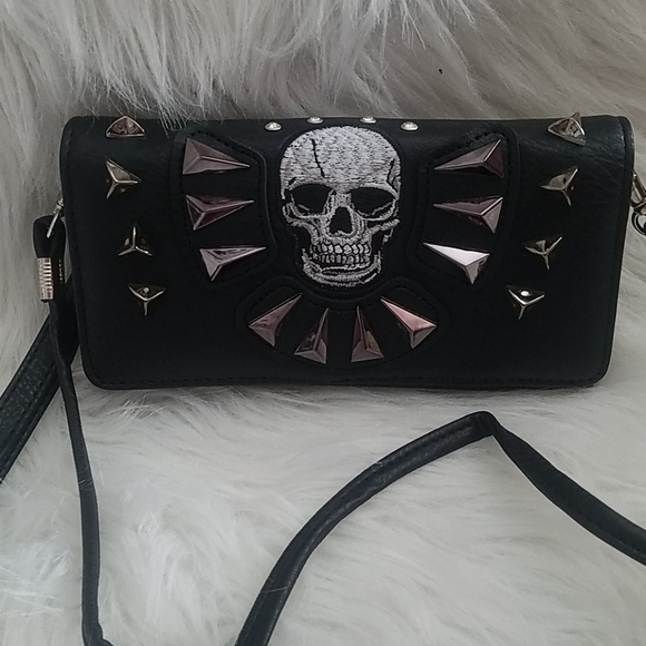 SKULL STUDDED VERSATILE WALLET - Picture 2 of 6